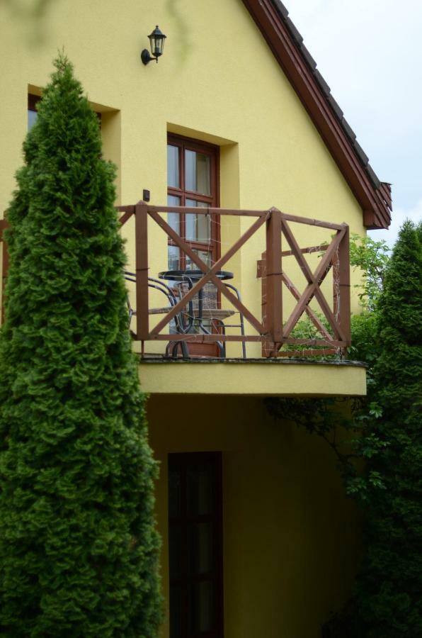 Hella Vendeghaz Hotel Eger Exterior foto